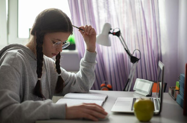 Physics Tutor British Curriculum