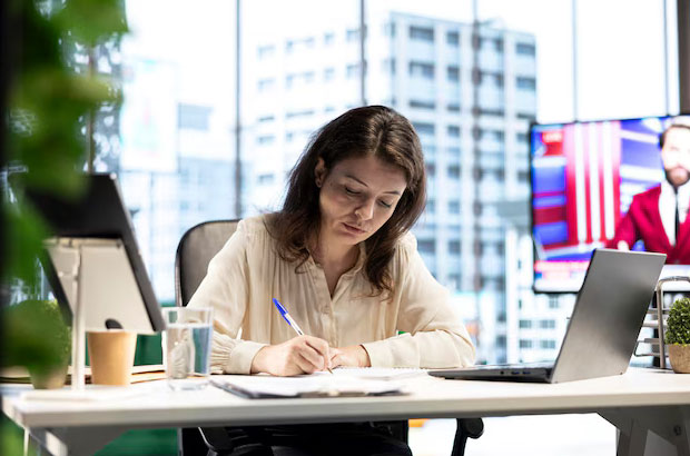 ACCA Strategic Business Reporting tutor